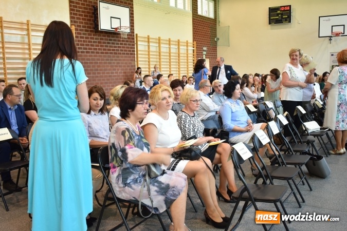 Zdjęcie w galerii na portalu naszwodzislaw.com: Przedsiębiorczość zaczyna się w szkole. VI Szkolne Forum Przedsiębiorczości w wodzisławskim Ekonomiku [FOTO] wiadomości z regionu