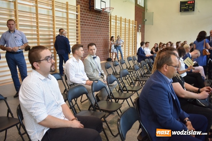 Zdjęcie w galerii na portalu naszwodzislaw.com: Przedsiębiorczość zaczyna się w szkole. VI Szkolne Forum Przedsiębiorczości w wodzisławskim Ekonomiku [FOTO] wiadomości z regionu