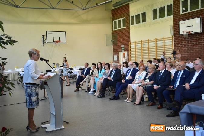 Zdjęcie w galerii na portalu naszwodzislaw.com: Przedsiębiorczość zaczyna się w szkole. VI Szkolne Forum Przedsiębiorczości w wodzisławskim Ekonomiku [FOTO] wiadomości z regionu