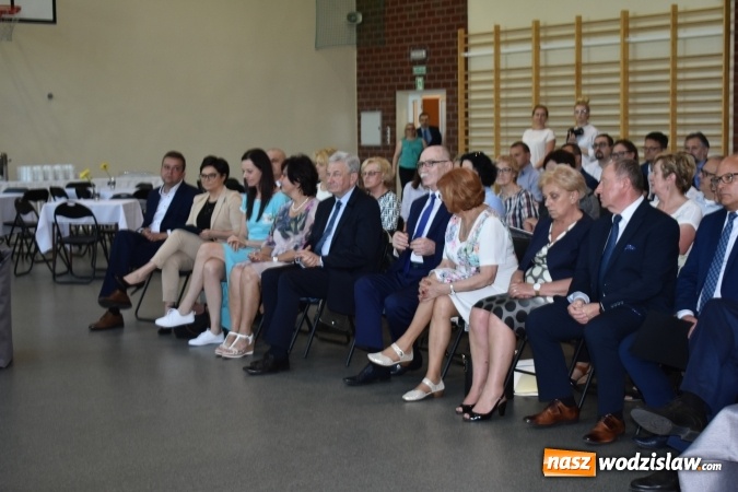 Zdjęcie w galerii na portalu naszwodzislaw.com: Przedsiębiorczość zaczyna się w szkole. VI Szkolne Forum Przedsiębiorczości w wodzisławskim Ekonomiku [FOTO] wiadomości z regionu