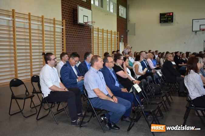 Zdjęcie w galerii na portalu naszwodzislaw.com: Przedsiębiorczość zaczyna się w szkole. VI Szkolne Forum Przedsiębiorczości w wodzisławskim Ekonomiku [FOTO] wiadomości z regionu