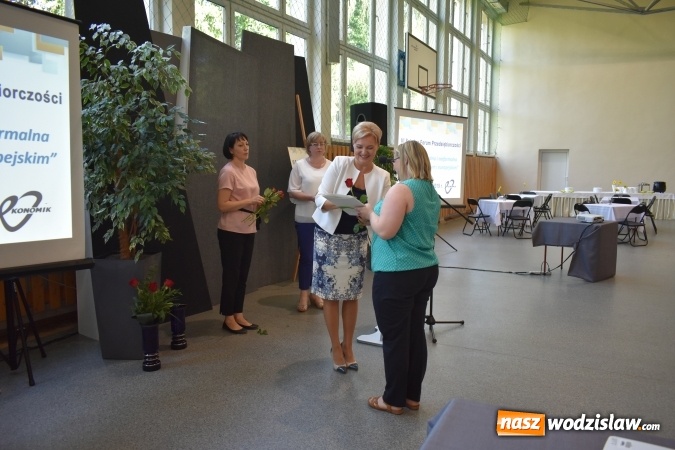 Zdjęcie w galerii na portalu naszwodzislaw.com: Przedsiębiorczość zaczyna się w szkole. VI Szkolne Forum Przedsiębiorczości w wodzisławskim Ekonomiku [FOTO] wiadomości z regionu