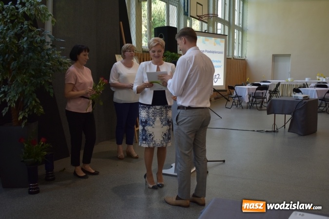 Zdjęcie w galerii na portalu naszwodzislaw.com: Przedsiębiorczość zaczyna się w szkole. VI Szkolne Forum Przedsiębiorczości w wodzisławskim Ekonomiku [FOTO] wiadomości z regionu