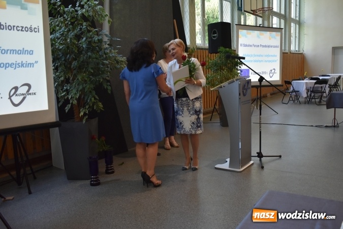Zdjęcie w galerii na portalu naszwodzislaw.com: Przedsiębiorczość zaczyna się w szkole. VI Szkolne Forum Przedsiębiorczości w wodzisławskim Ekonomiku [FOTO] wiadomości z regionu