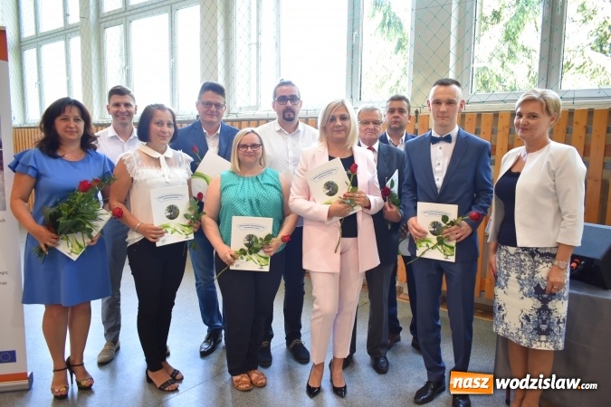 Zdjęcie w galerii na portalu naszwodzislaw.com: Przedsiębiorczość zaczyna się w szkole. VI Szkolne Forum Przedsiębiorczości w wodzisławskim Ekonomiku [FOTO] wiadomości z regionu