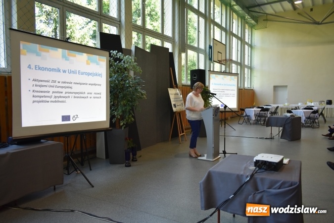 Zdjęcie w galerii na portalu naszwodzislaw.com: Przedsiębiorczość zaczyna się w szkole. VI Szkolne Forum Przedsiębiorczości w wodzisławskim Ekonomiku [FOTO] wiadomości z regionu