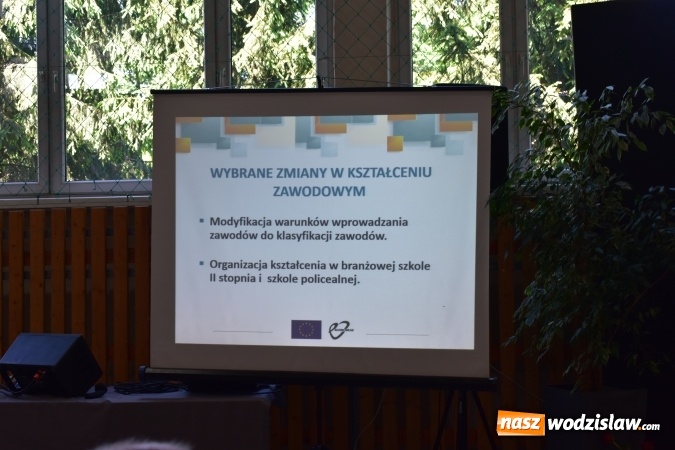 Zdjęcie w galerii na portalu naszwodzislaw.com: Przedsiębiorczość zaczyna się w szkole. VI Szkolne Forum Przedsiębiorczości w wodzisławskim Ekonomiku [FOTO] wiadomości z regionu