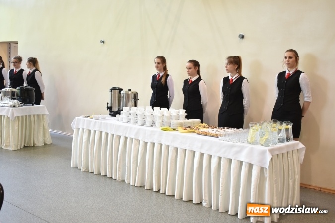 Zdjęcie w galerii na portalu naszwodzislaw.com: Przedsiębiorczość zaczyna się w szkole. VI Szkolne Forum Przedsiębiorczości w wodzisławskim Ekonomiku [FOTO] wiadomości z regionu