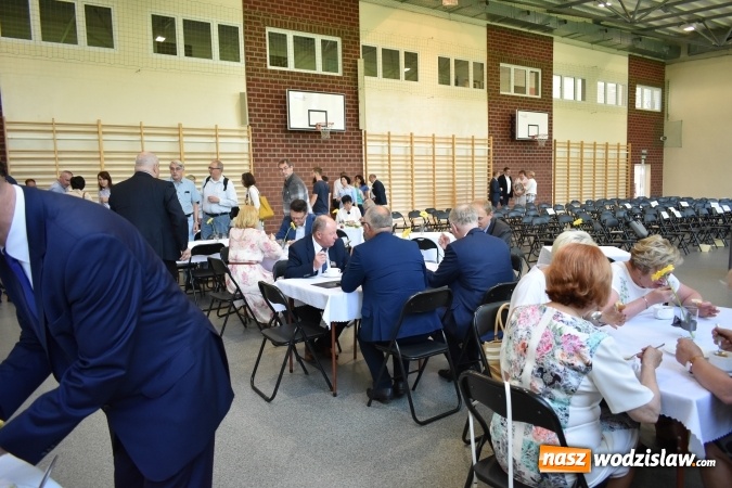 Zdjęcie w galerii na portalu naszwodzislaw.com: Przedsiębiorczość zaczyna się w szkole. VI Szkolne Forum Przedsiębiorczości w wodzisławskim Ekonomiku [FOTO] wiadomości z regionu