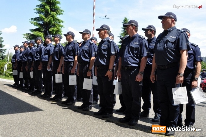 Zdjęcie w galerii na portalu naszwodzislaw.com: 54 hybrydy zasiliły flotę Śląskiej Policji [FOTO] wiadomości z regionu