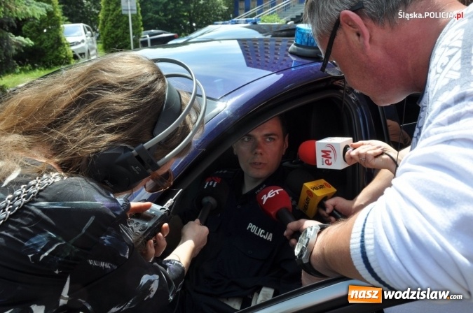 Zdjęcie w galerii na portalu naszwodzislaw.com: 54 hybrydy zasiliły flotę Śląskiej Policji [FOTO] wiadomości z regionu