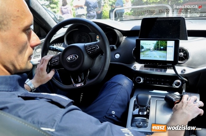 Zdjęcie w galerii na portalu naszwodzislaw.com: 54 hybrydy zasiliły flotę Śląskiej Policji [FOTO] wiadomości z regionu