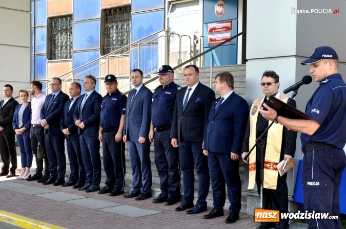 Zdjęcie w galerii na portalu naszwodzislaw.com: 54 hybrydy zasiliły flotę Śląskiej Policji [FOTO] wiadomości z regionu