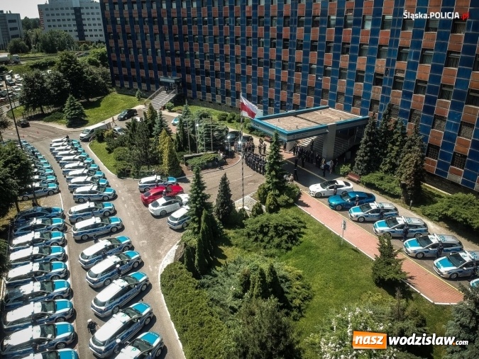 Zdjęcie w galerii na portalu naszwodzislaw.com: 54 hybrydy zasiliły flotę Śląskiej Policji [FOTO] wiadomości z regionu