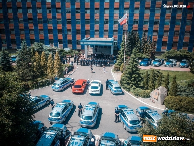 Zdjęcie w galerii na portalu naszwodzislaw.com: 54 hybrydy zasiliły flotę Śląskiej Policji [FOTO] wiadomości z regionu