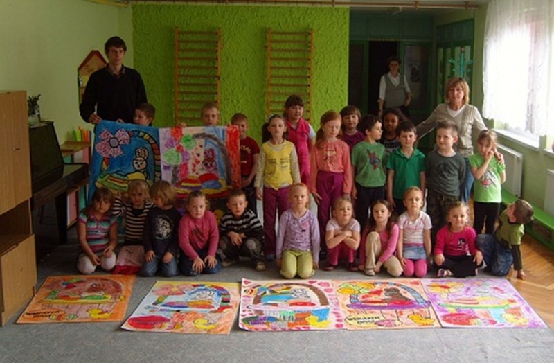 Zdjęcie w galerii na portalu naszwodzislaw.com: Fani Odry ze Skrzatkami i Czekoladkami wiadomości z regionu