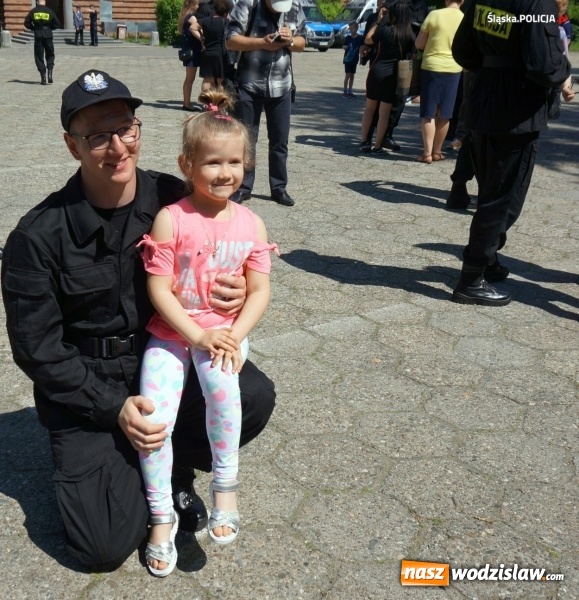Zdjęcie w galerii na portalu naszwodzislaw.com: 119 nowych policjantów w szeregach Śląskiej Policji [FOTO] wiadomości z regionu