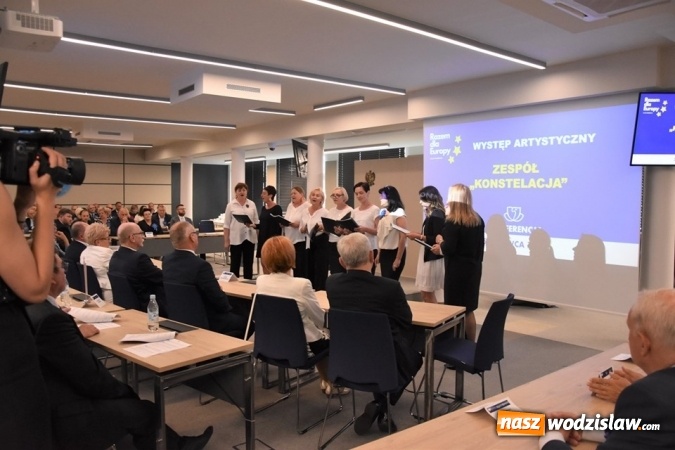 Zdjęcie w galerii na portalu naszwodzislaw.com: Pamiątkowy mural na piętnastą rocznicę wstąpienia Polski do UE [FOTO i WIDEO] wiadomości z regionu