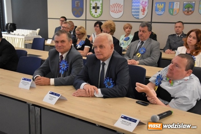 Zdjęcie w galerii na portalu naszwodzislaw.com: Pamiątkowy mural na piętnastą rocznicę wstąpienia Polski do UE [FOTO i WIDEO] wiadomości z regionu