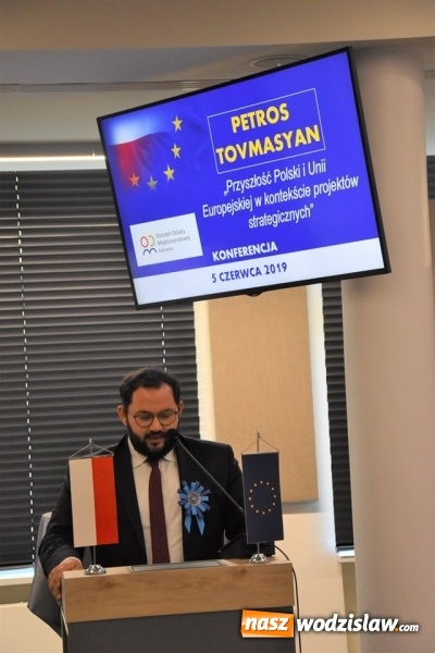 Zdjęcie w galerii na portalu naszwodzislaw.com: Pamiątkowy mural na piętnastą rocznicę wstąpienia Polski do UE [FOTO i WIDEO] wiadomości z regionu