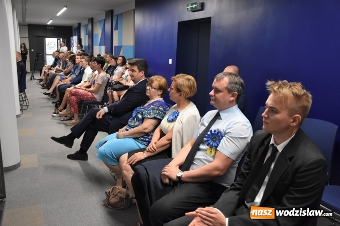 Zdjęcie w galerii na portalu naszwodzislaw.com: Pamiątkowy mural na piętnastą rocznicę wstąpienia Polski do UE [FOTO i WIDEO] wiadomości z regionu