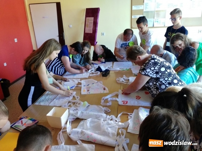 Zdjęcie w galerii na portalu naszwodzislaw.com: Zielono mi... Niecodzienne spotkanie w Gogołowej wiadomości z regionu