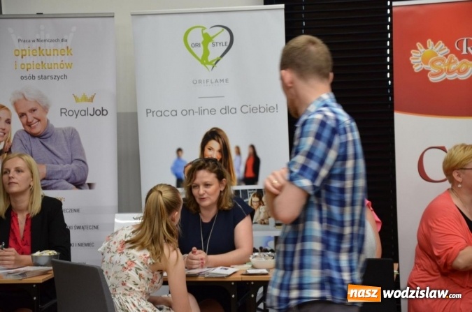 Zdjęcie w galerii na portalu naszwodzislaw.com: Spore zainteresowanie wakacyjną pracą wiadomości z regionu