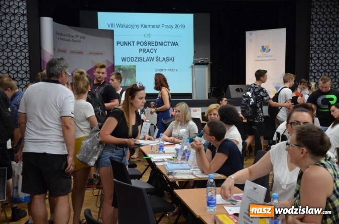 Zdjęcie w galerii na portalu naszwodzislaw.com: Spore zainteresowanie wakacyjną pracą wiadomości z regionu