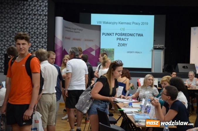 Zdjęcie w galerii na portalu naszwodzislaw.com: Spore zainteresowanie wakacyjną pracą wiadomości z regionu