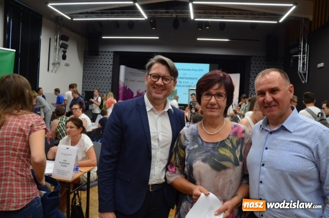 Zdjęcie w galerii na portalu naszwodzislaw.com: Spore zainteresowanie wakacyjną pracą wiadomości z regionu