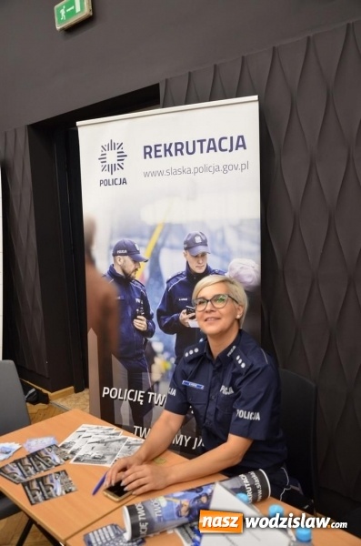 Zdjęcie w galerii na portalu naszwodzislaw.com: Spore zainteresowanie wakacyjną pracą wiadomości z regionu