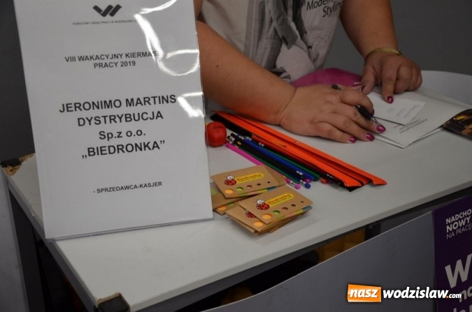Zdjęcie w galerii na portalu naszwodzislaw.com: Spore zainteresowanie wakacyjną pracą wiadomości z regionu