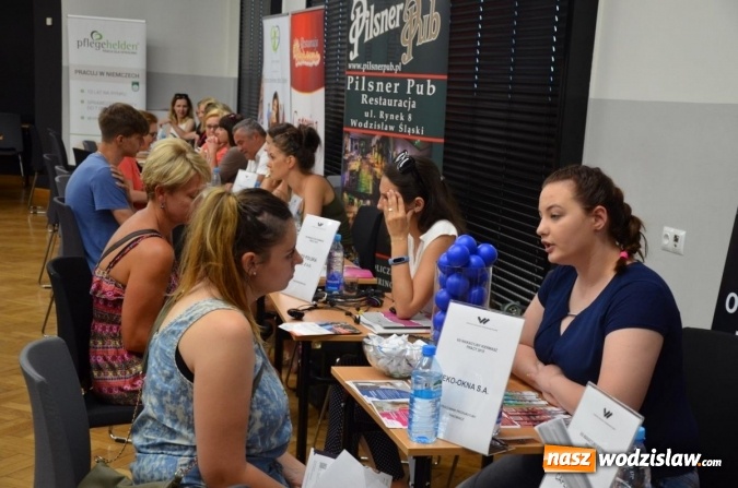 Zdjęcie w galerii na portalu naszwodzislaw.com: Spore zainteresowanie wakacyjną pracą wiadomości z regionu