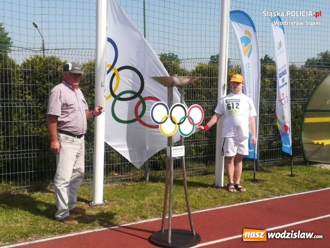 Zdjęcie w galerii na portalu naszwodzislaw.com: Wodzisławscy policjanci na Olimpiadzie Osób Niepełnosprawnych wiadomości z regionu