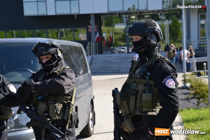 Zdjęcie w galerii na portalu naszwodzislaw.com: Śląska policja uderza w jaskinie hazardu  wiadomości z regionu