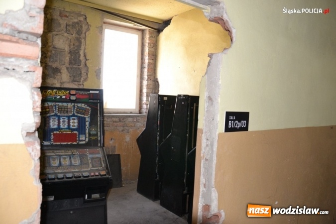 Zdjęcie w galerii na portalu naszwodzislaw.com: Śląska policja uderza w jaskinie hazardu  wiadomości z regionu