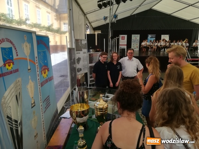 Zdjęcie w galerii na portalu naszwodzislaw.com: Zespół Szkół Technicznych bezkonkurencyjny podczas festiwalu zawodów w Koszęcinie wiadomości z regionu