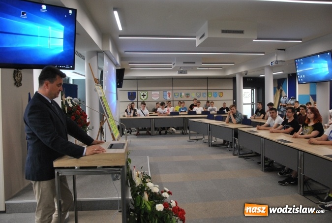 Zdjęcie w galerii na portalu naszwodzislaw.com: Święto Patrona w wodzisławskim ZST wiadomości z regionu