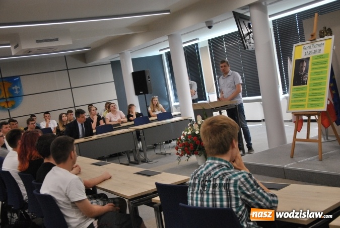 Zdjęcie w galerii na portalu naszwodzislaw.com: Święto Patrona w wodzisławskim ZST wiadomości z regionu