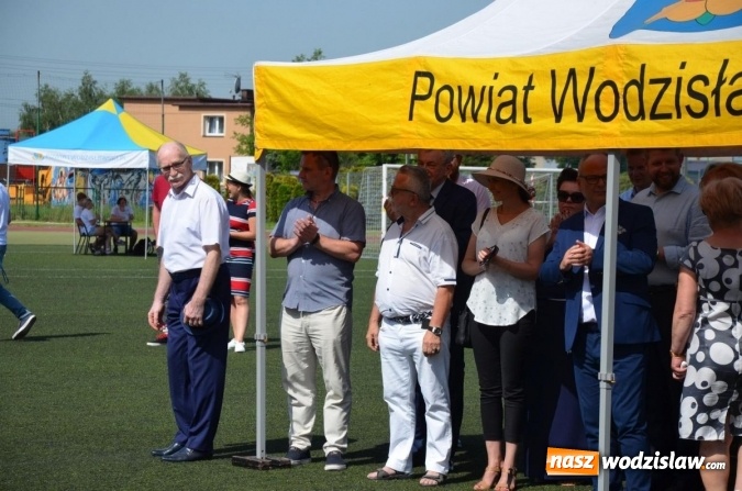 Zdjęcie w galerii na portalu naszwodzislaw.com: Przeżyjmy to jeszcze raz. Relacja filmowa z Powiatowej Olimpiady Osób Niepełnosprawnych wiadomości z regionu
