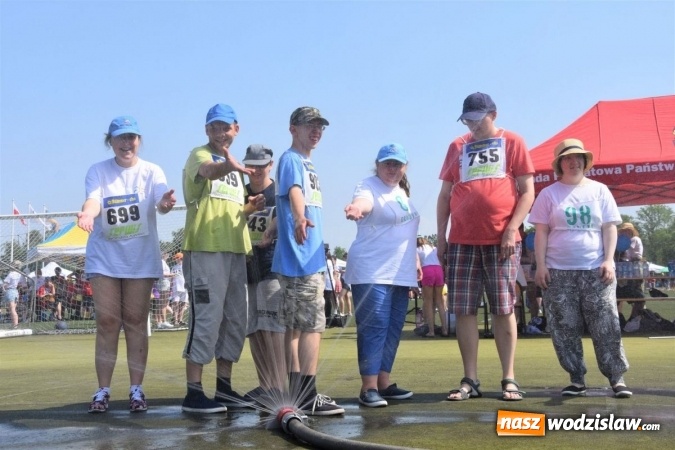 Zdjęcie w galerii na portalu naszwodzislaw.com: Przeżyjmy to jeszcze raz. Relacja filmowa z Powiatowej Olimpiady Osób Niepełnosprawnych wiadomości z regionu