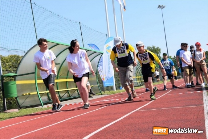Zdjęcie w galerii na portalu naszwodzislaw.com: Przeżyjmy to jeszcze raz. Relacja filmowa z Powiatowej Olimpiady Osób Niepełnosprawnych wiadomości z regionu