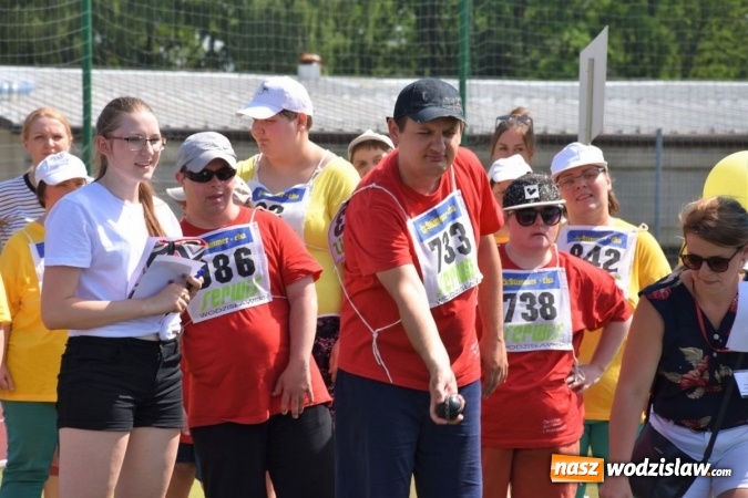 Zdjęcie w galerii na portalu naszwodzislaw.com: Przeżyjmy to jeszcze raz. Relacja filmowa z Powiatowej Olimpiady Osób Niepełnosprawnych wiadomości z regionu