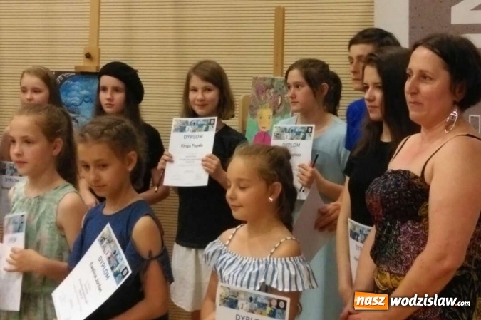Zdjęcie w galerii na portalu naszwodzislaw.com: Uczennica gimnazjum w Gogołowej najlepsza w konkursie plastycznym w Żorach wiadomości z regionu
