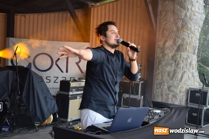 Zdjęcie w galerii na portalu naszwodzislaw.com: Festiwal kolorów i koncert zespołu Tabu na scenie plenerowej GOKiR w Mszanie [FOTO] wiadomości z regionu