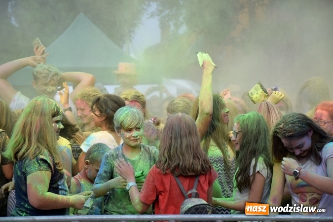 Zdjęcie w galerii na portalu naszwodzislaw.com: Festiwal kolorów i koncert zespołu Tabu na scenie plenerowej GOKiR w Mszanie [FOTO] wiadomości z regionu