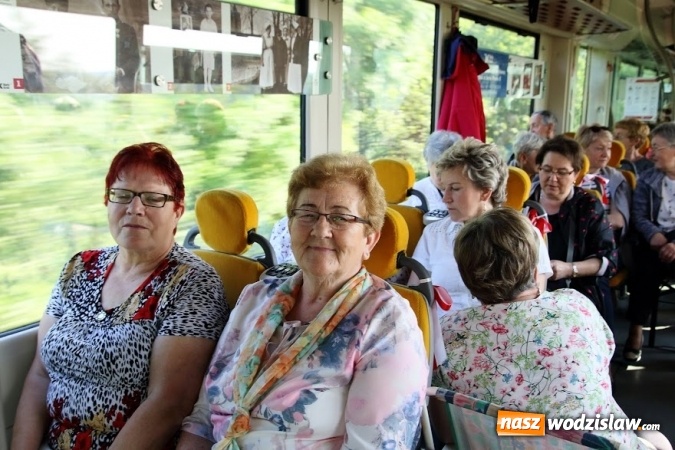 Zdjęcie w galerii na portalu naszwodzislaw.com: Pociągiem do sanktuarium w Gidlach. Pielgrzymka z Olzy  wiadomości z regionu