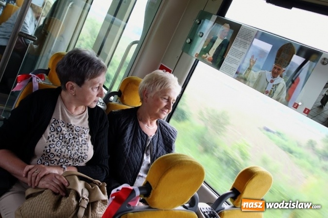 Zdjęcie w galerii na portalu naszwodzislaw.com: Pociągiem do sanktuarium w Gidlach. Pielgrzymka z Olzy  wiadomości z regionu