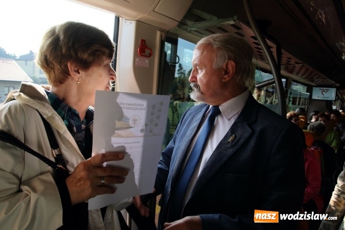 Zdjęcie w galerii na portalu naszwodzislaw.com: Pociągiem do sanktuarium w Gidlach. Pielgrzymka z Olzy  wiadomości z regionu