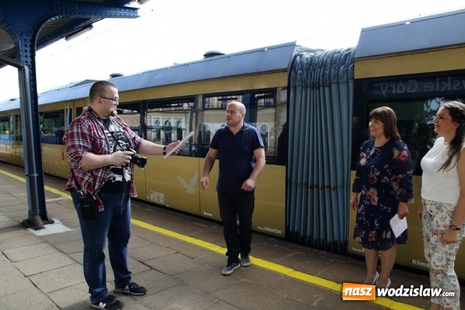 Zdjęcie w galerii na portalu naszwodzislaw.com: Pociągiem do sanktuarium w Gidlach. Pielgrzymka z Olzy  wiadomości z regionu